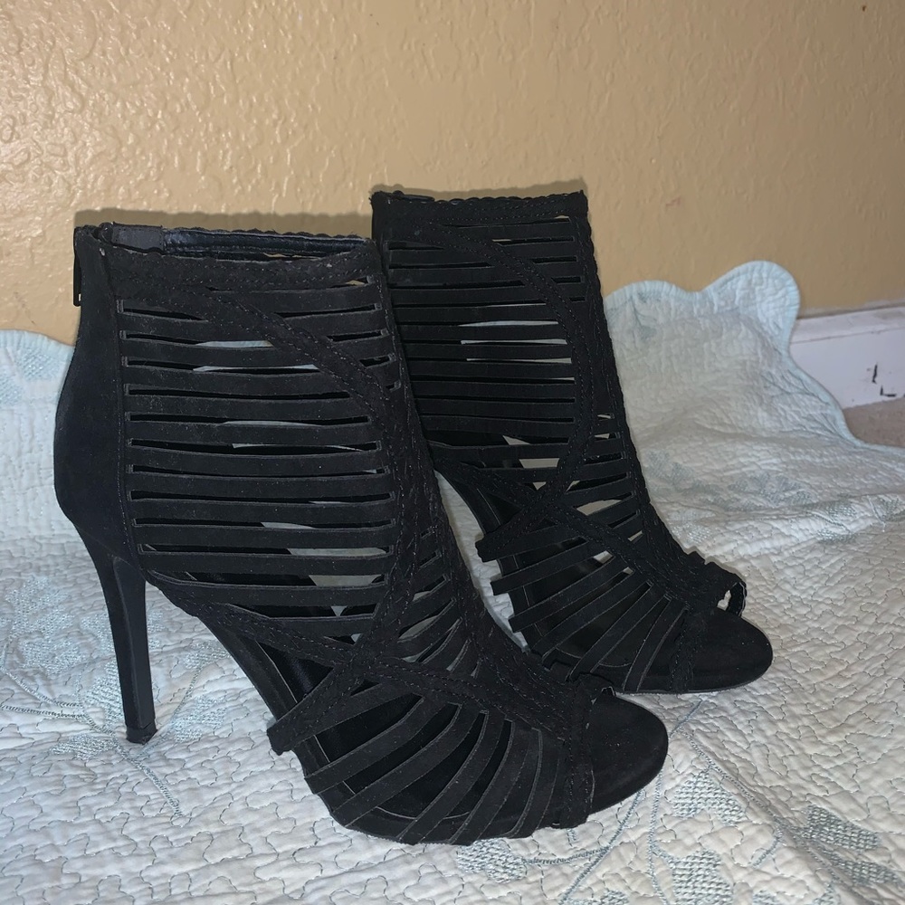Black cage strappy heel